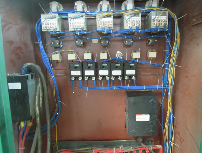 单相电子超导型固态继电器在配电柜中的应用