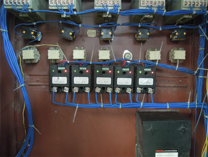 单相超导型固态继电器在配电柜中的应用